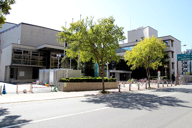 図書館　西図書館（図書館）まで1011m