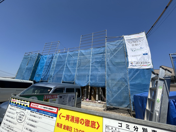 建物外観　建築中