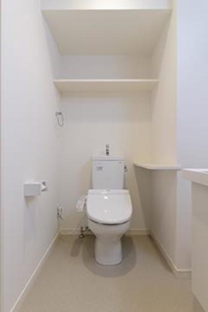 トイレ　※写真は同タイプ住戸です。