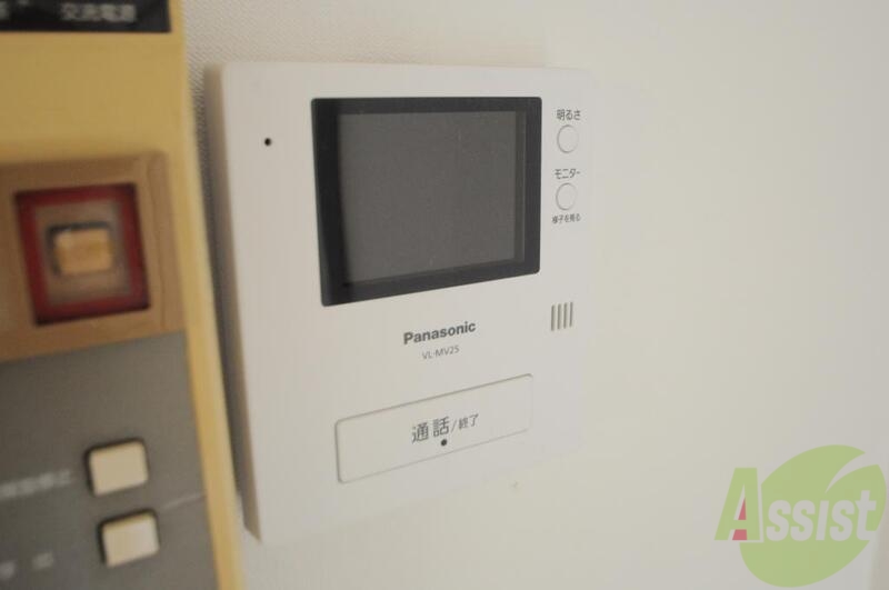 セキュリティ　ＴＶモニターホンは必須ですね。