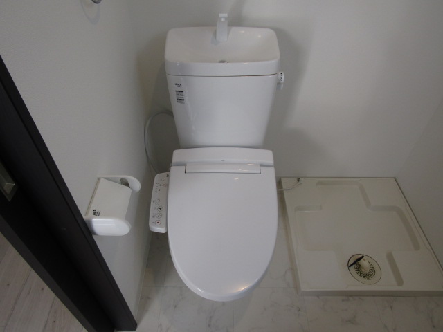 トイレ　※同物件の別部屋の写真です。