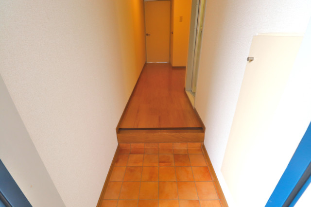 玄関　コンパクトな玄関！