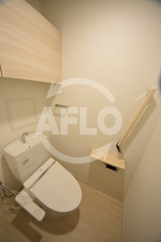 トイレ　レジデンストレゾールデュー　温水洗浄便座付き