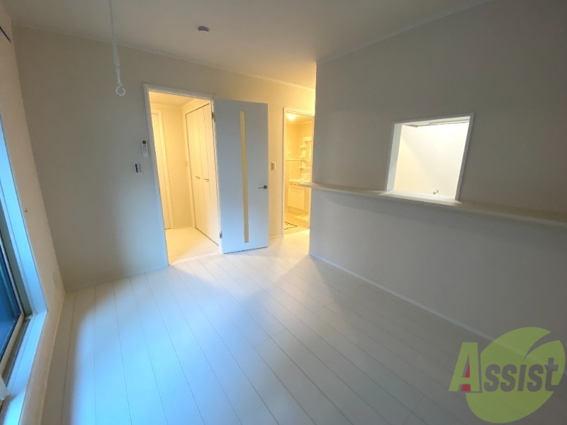 居室・リビング　約６．６帖の洋室です。伸び伸び出来そうですね。