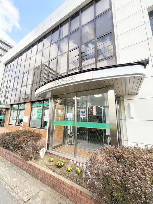 銀行　埼玉りそな銀行　三郷支店（銀行）まで120m