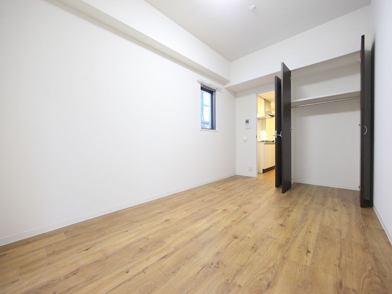 居室・リビング　洋室8帖　クローゼット付（収納充実してます）