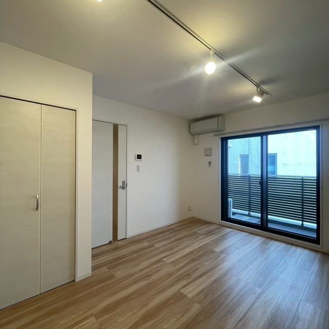 居室・リビング　（参考）他室の写真を使用しています。現況優先となります。