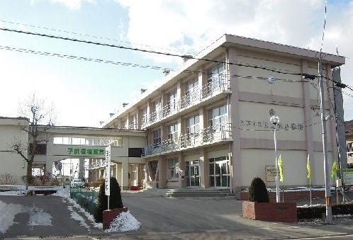 小学校　田面木小学校（小学校）まで700m