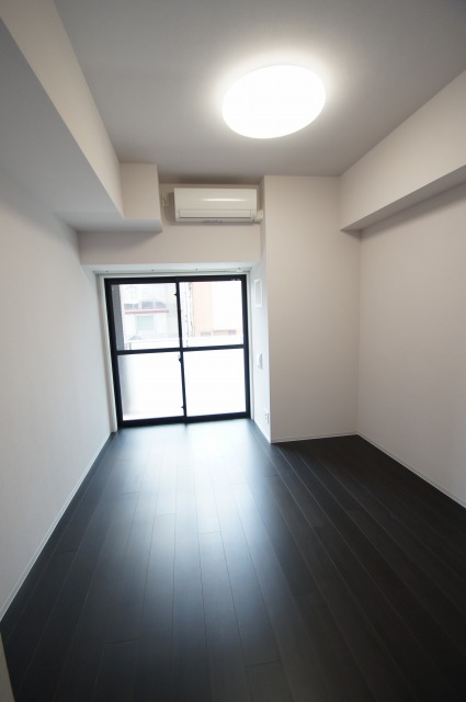 居室・リビング　フローリングのお部屋です。