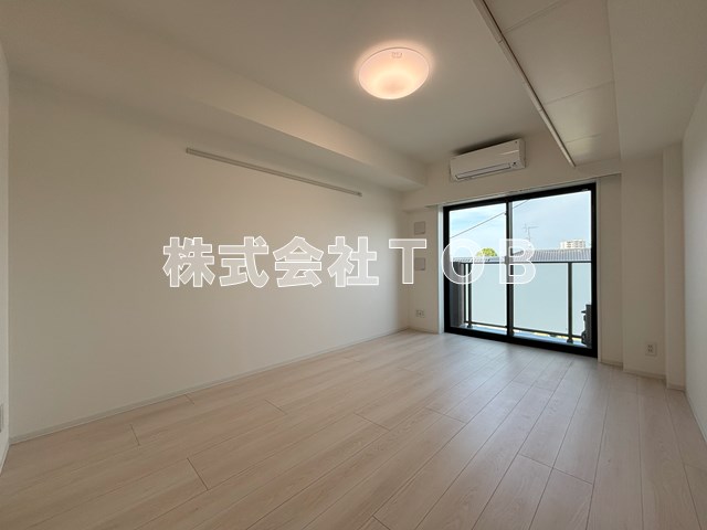 居室・リビング　洋室8.3帖