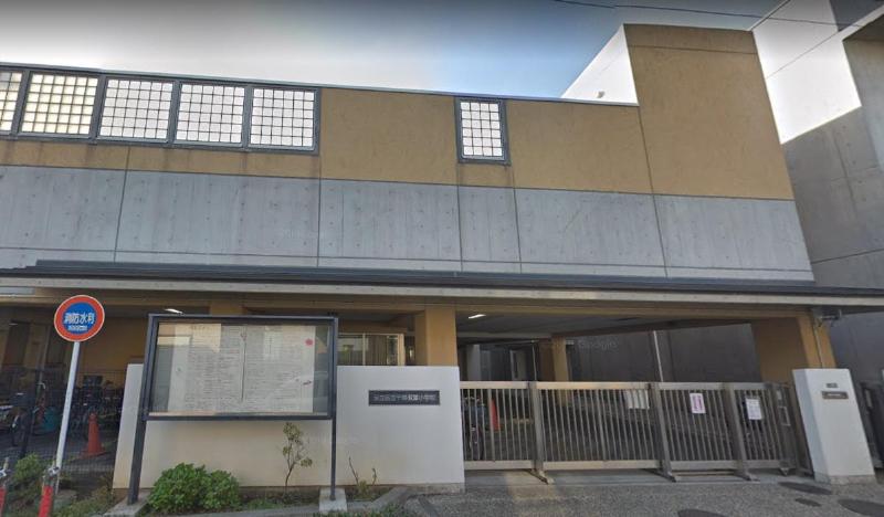 小学校　小学校（小学校）まで400m