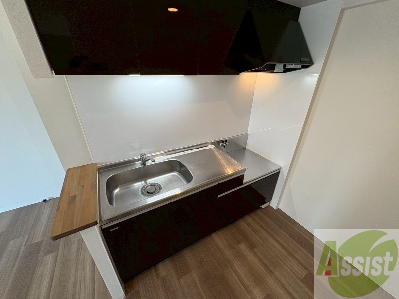 キッチン　キッチンです。ご自身でコンロを設置していただけます。