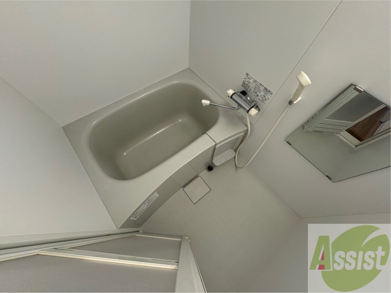 バス・シャワールーム　お風呂になります。一日の疲れを癒してくださいね。