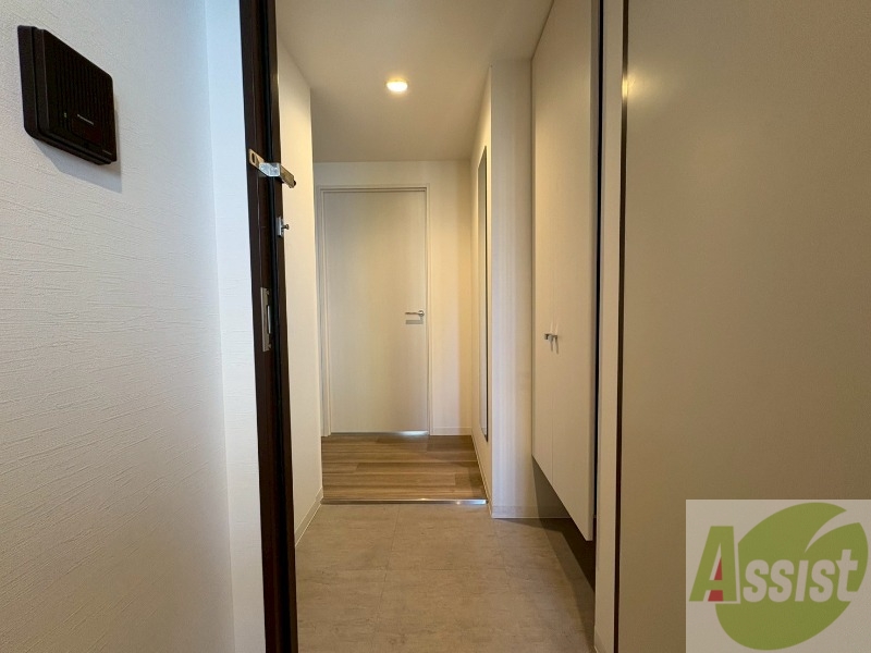 玄関　玄関です。白を基調としていて清潔感があります！