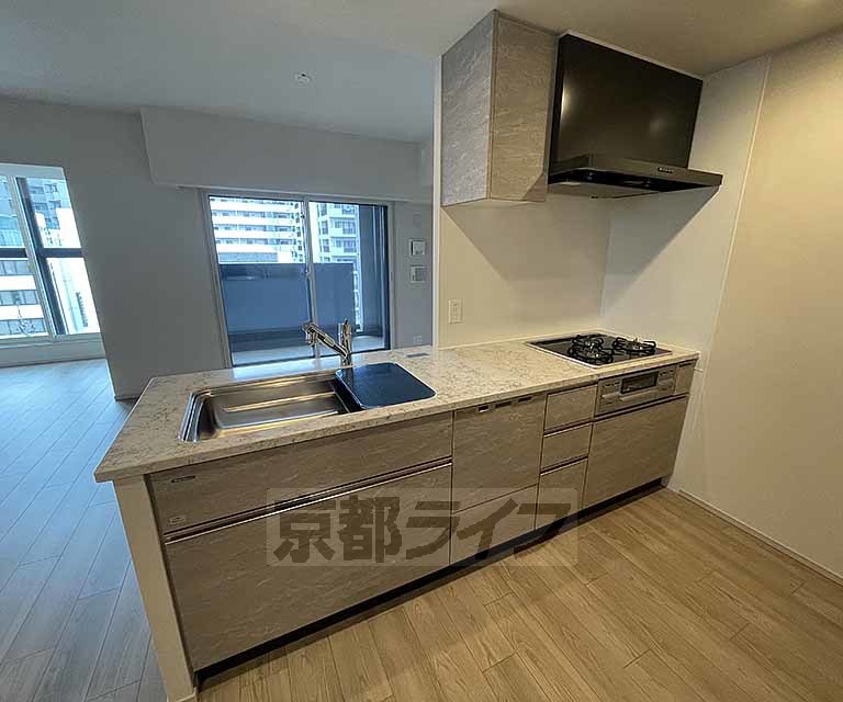 エントランス　メインエントランス入り口