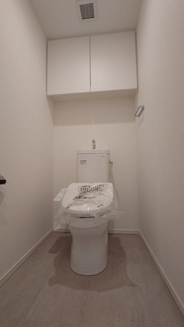 トイレ　※写真は同タイプ住戸です。