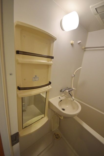 洗面設備　タウンハウジング府中店まで