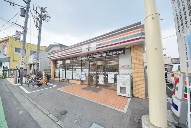 コンビニ　セブンイレブン鶴ヶ島駅東口店（コンビニ）まで486m
