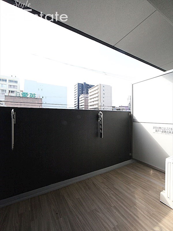 バルコニー　バルコニー