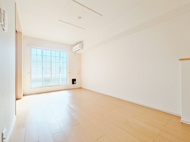 その他設備　エアコン付きリビング