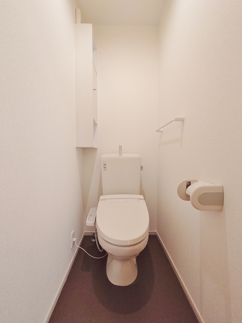 トイレ　暖房便座付きシャワートイレ