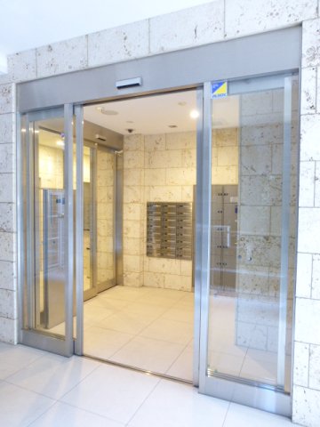 エントランス　エントランス