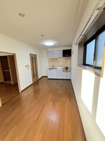 居室・リビング　使いやすい居間です