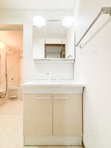 洗面設備　綺麗で明るい洗面所です☆