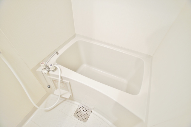 バス・シャワールーム　バスタブ