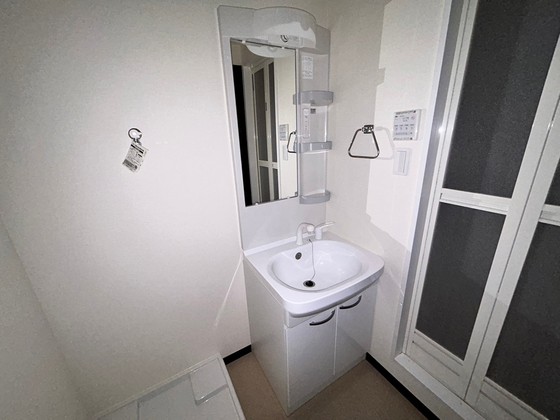 洗面設備　※別部屋の写真です