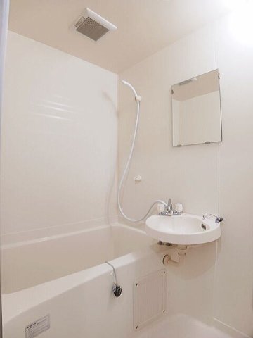 バス・シャワールーム　ゆったり過ごせるお風呂です