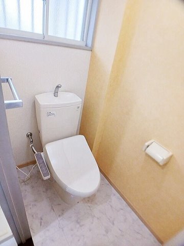 トイレ　落ち着いたトイレです