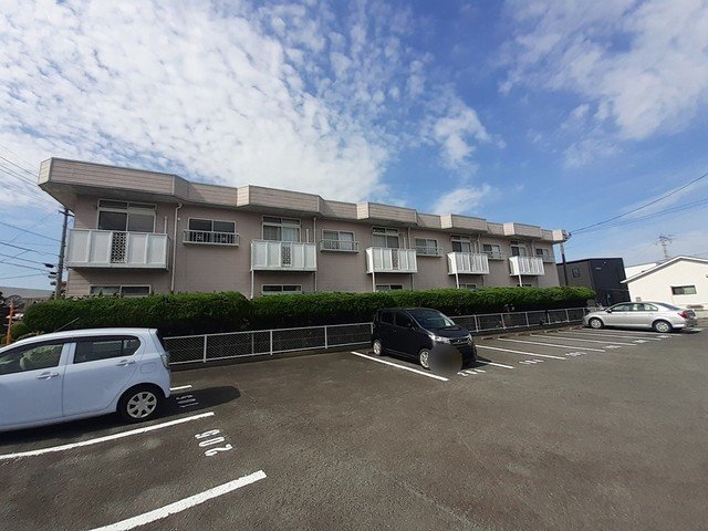 建物外観　落ち着いた雰囲気の外観です