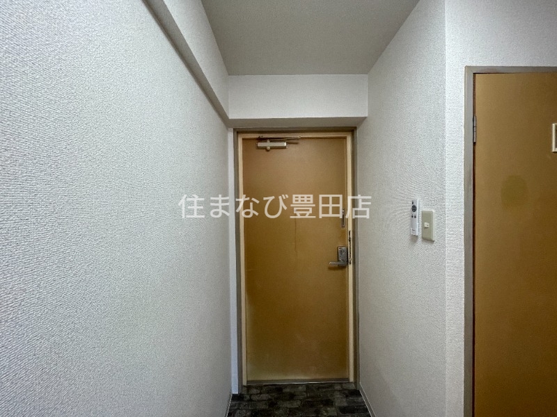 玄関　同型別部屋写真
