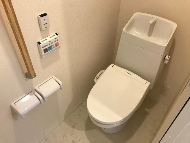トイレ　コンパクトで使いやすいトイレです