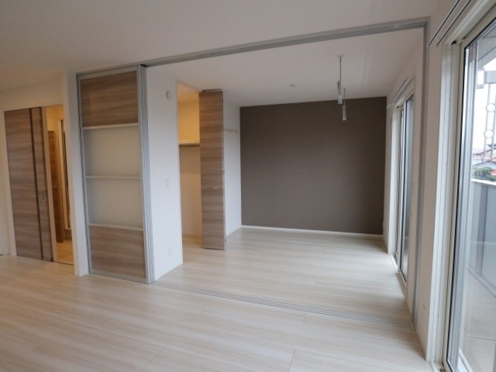 居室・リビング　2号棟参考画像