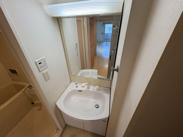 洗面設備　洗面所です