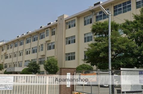 中学校　福岡市立中学校三筑中学校（中学校）まで274m