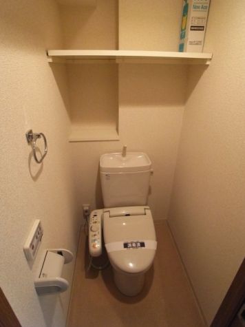 トイレ　温水洗浄機能付トイレ★（同一仕様写真）