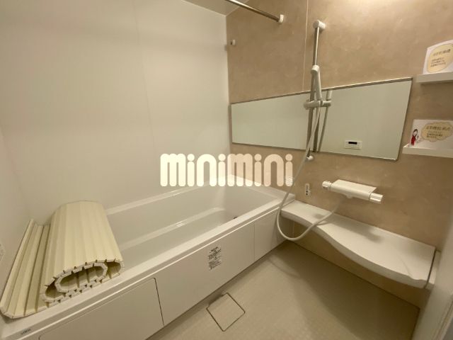 バス・シャワールーム　別号室の参考写真