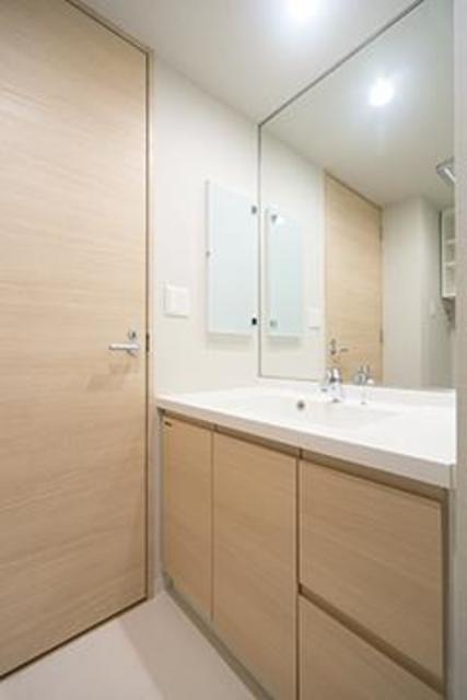 洗面設備　※写真は同タイプ住戸です。