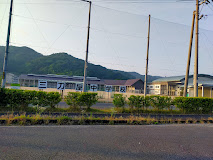 中学校　雲南市立三刀屋中学校（中学校）まで331m