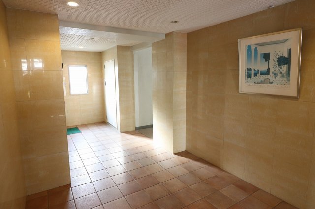 ロビー　落ち着いたロビーです