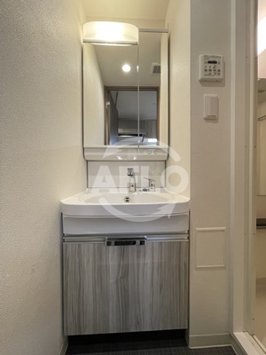 洗面設備　プレサンス大阪同心メゾヴィータ　独立洗面台