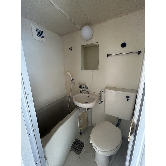 バス・シャワールーム　３点ユニット　２０２６年２月撮影