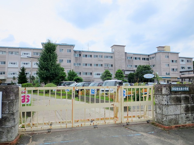 小学校　泉小学校（小学校）まで871m