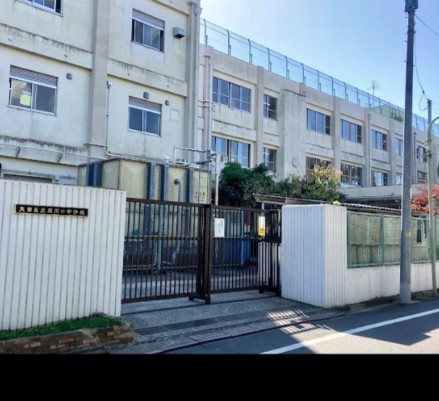 中学校　大田区立石川台中学校（中学校）まで892m