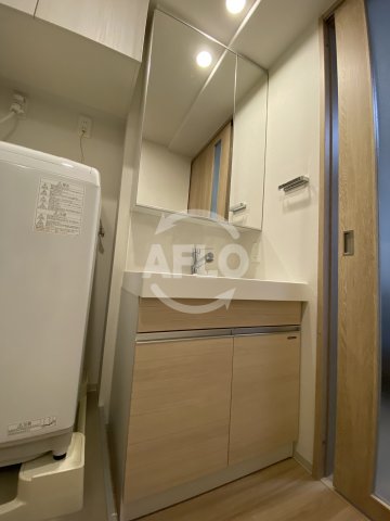 洗面設備　エル・セレーノ大阪天神橋　独立洗面化粧台