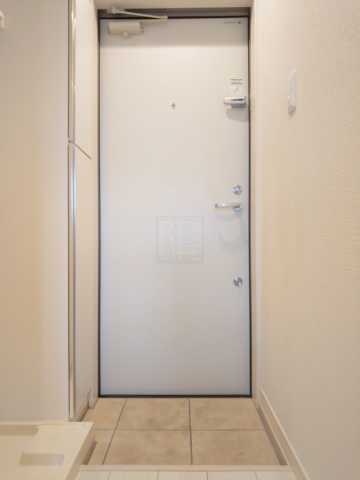 玄関　La Luce明大前