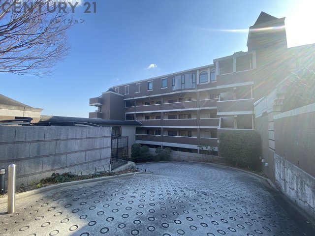 建物外観　オートロック完備で安心のセキュリティ♪